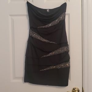 Nikibiki | Black & Silver Strapless Bodycon Dress
